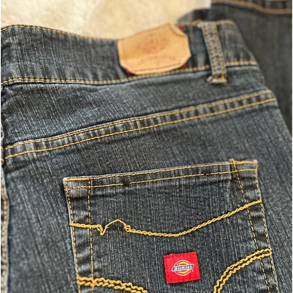 Women’s Dickies Classic Low Waist Denim Jeans Sz 11 work pants - Picture 3 of 3
